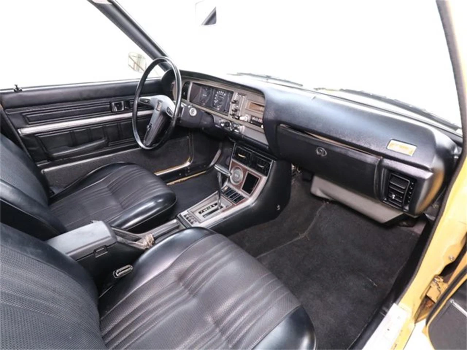 1974 Toyota Corona 5th Gen - Image 14 of 31