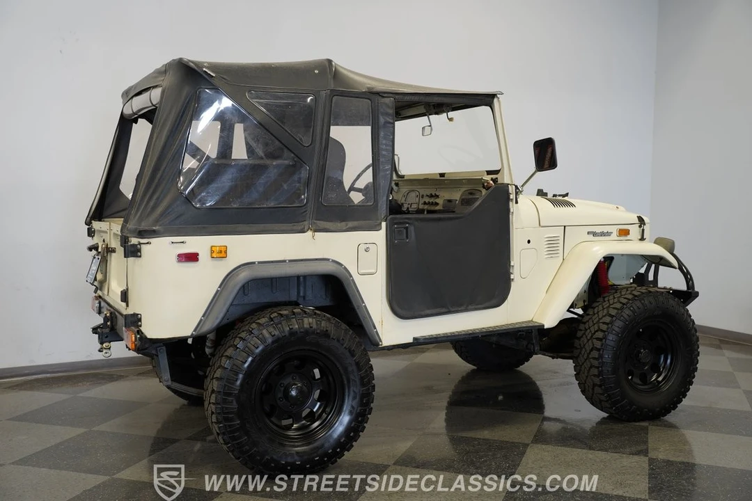 1974 Toyota J40 Land Cruiser - Image 14 of 31