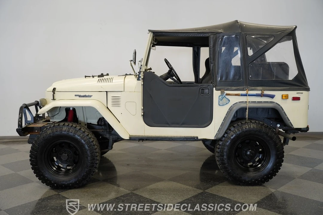 1974 Toyota J40 Land Cruiser - Image 8 of 31