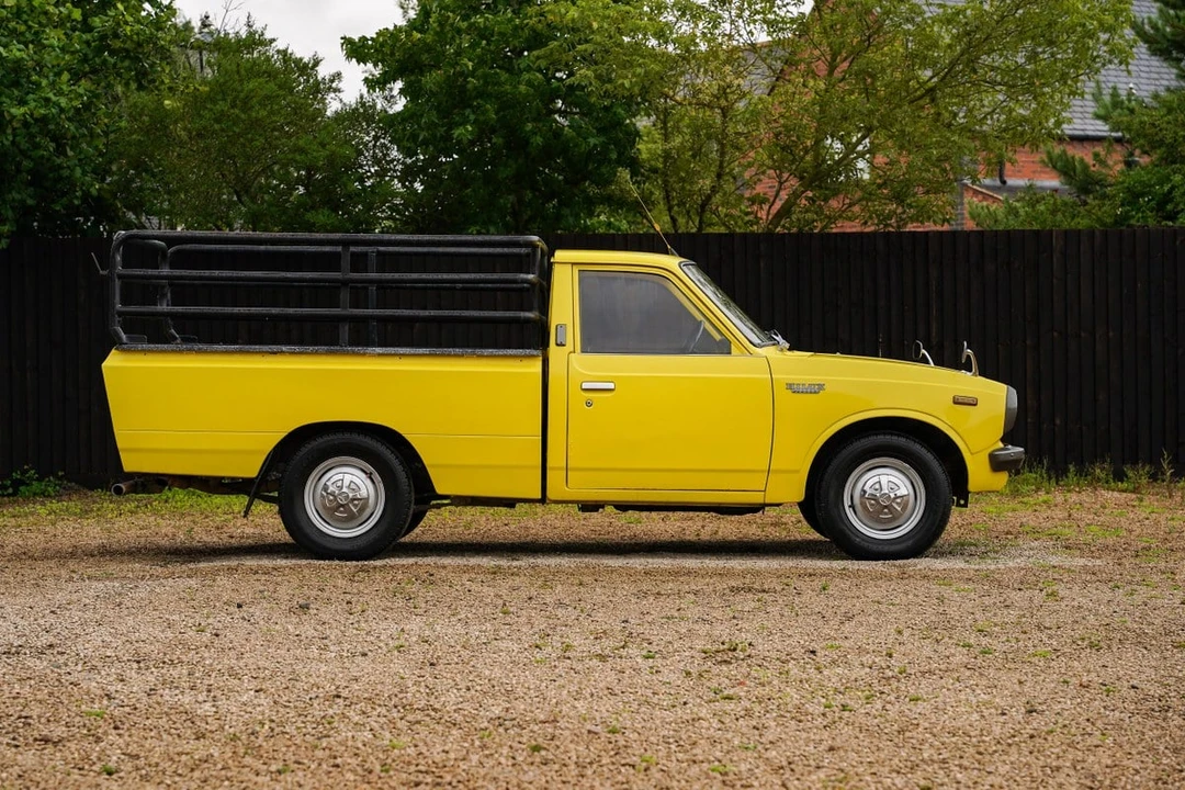 1974 Toyota Hilux 2nd Gen - Image 16 of 30