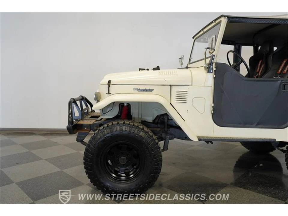 1974 Toyota J40 Land Cruiser - Image 23 of 31