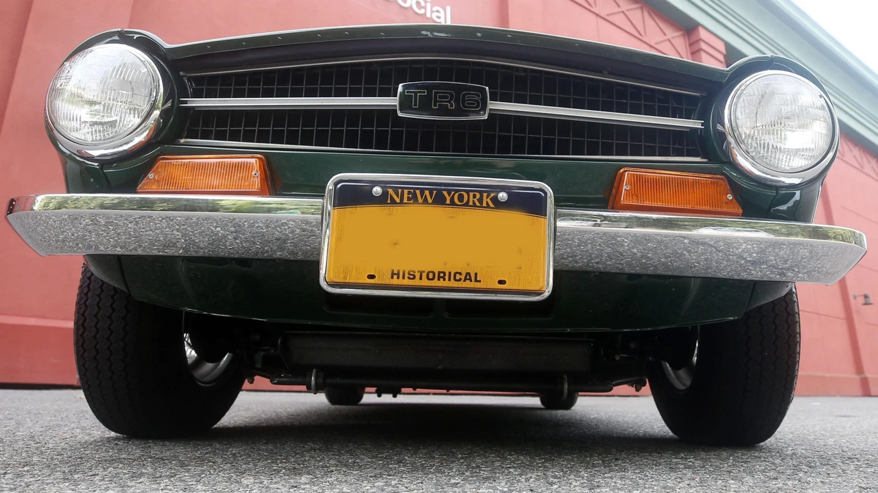 1974 Triumph TR6 (US-spec) - Image 15 of 31