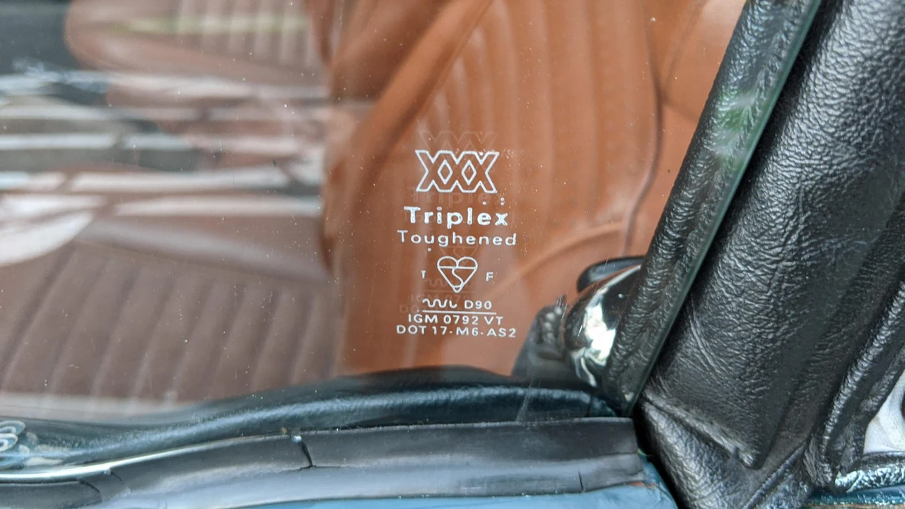 1974 Triumph TR6 (US-spec) - Image 24 of 31