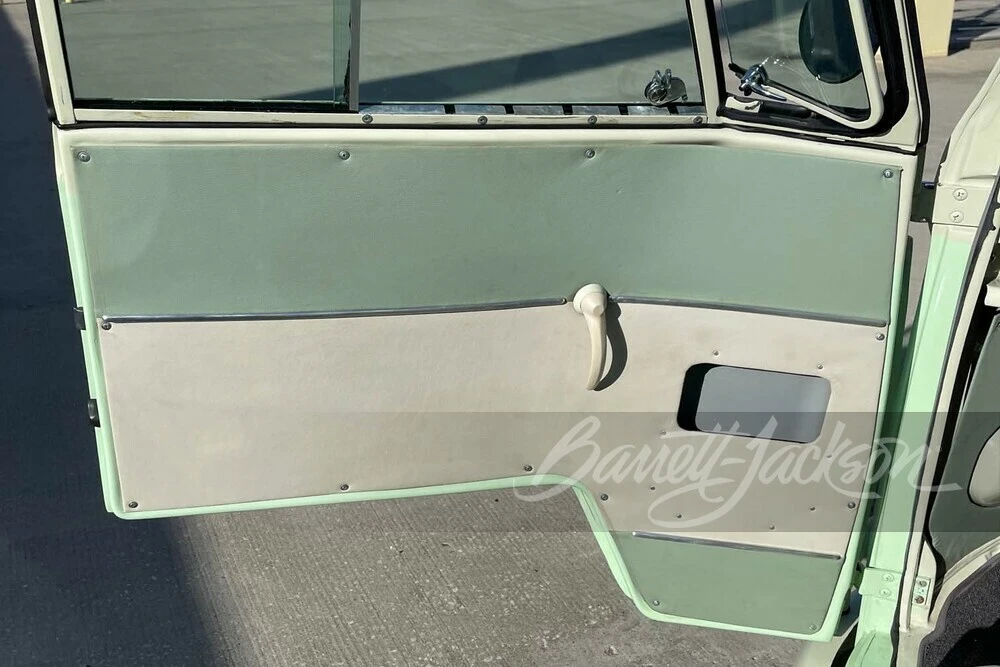 1974 Volkswagen Split-Window Bus - Image 4 of 31