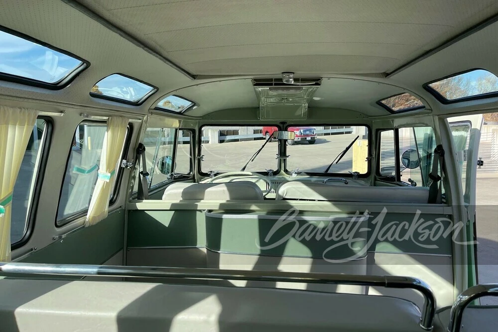 1974 Volkswagen Split-Window Bus - Image 10 of 31