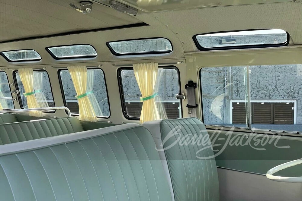 1974 Volkswagen Split-Window Bus - Image 14 of 31