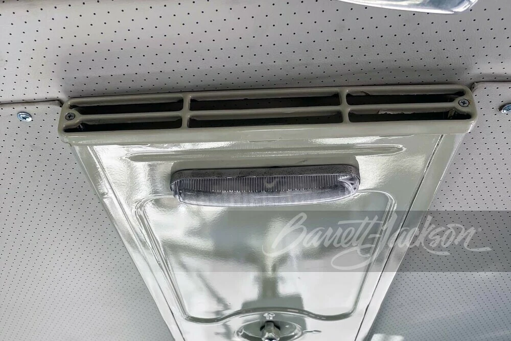 1974 Volkswagen Split-Window Bus - Image 24 of 31