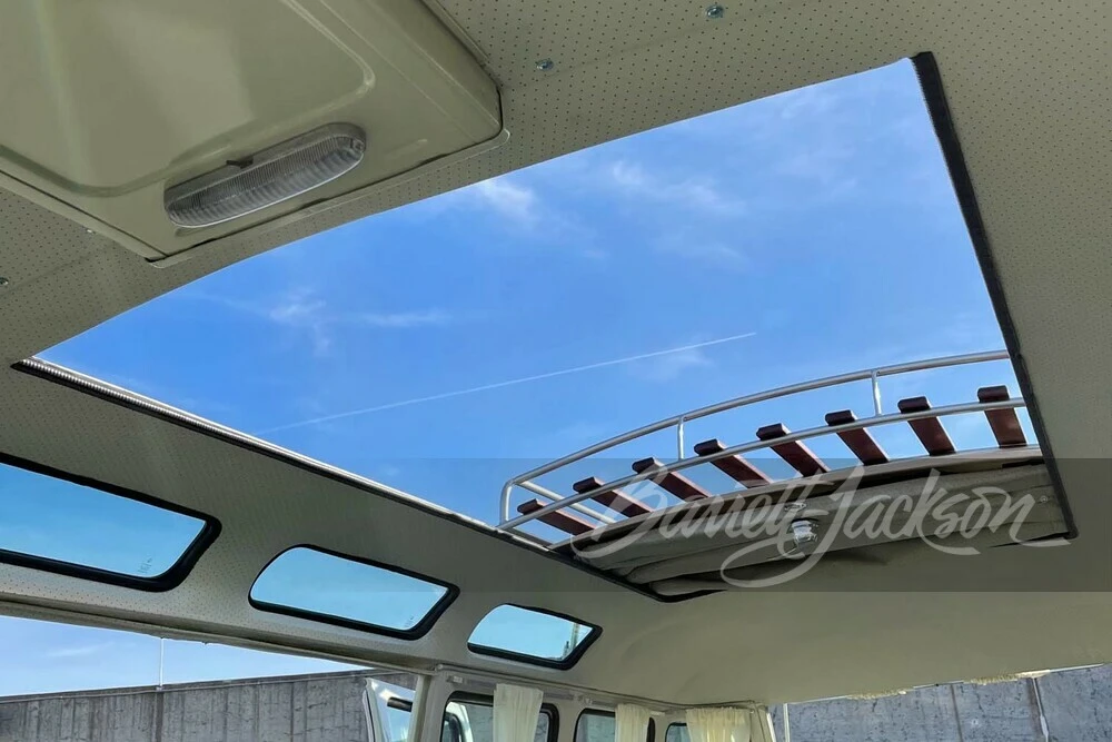 1974 Volkswagen Split-Window Bus - Image 30 of 31