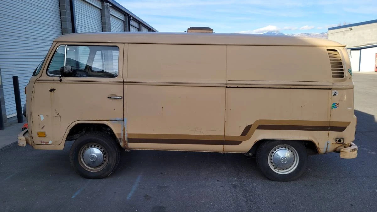 1974 Volkswagen Bay-Window Bus - Image 12 of 24