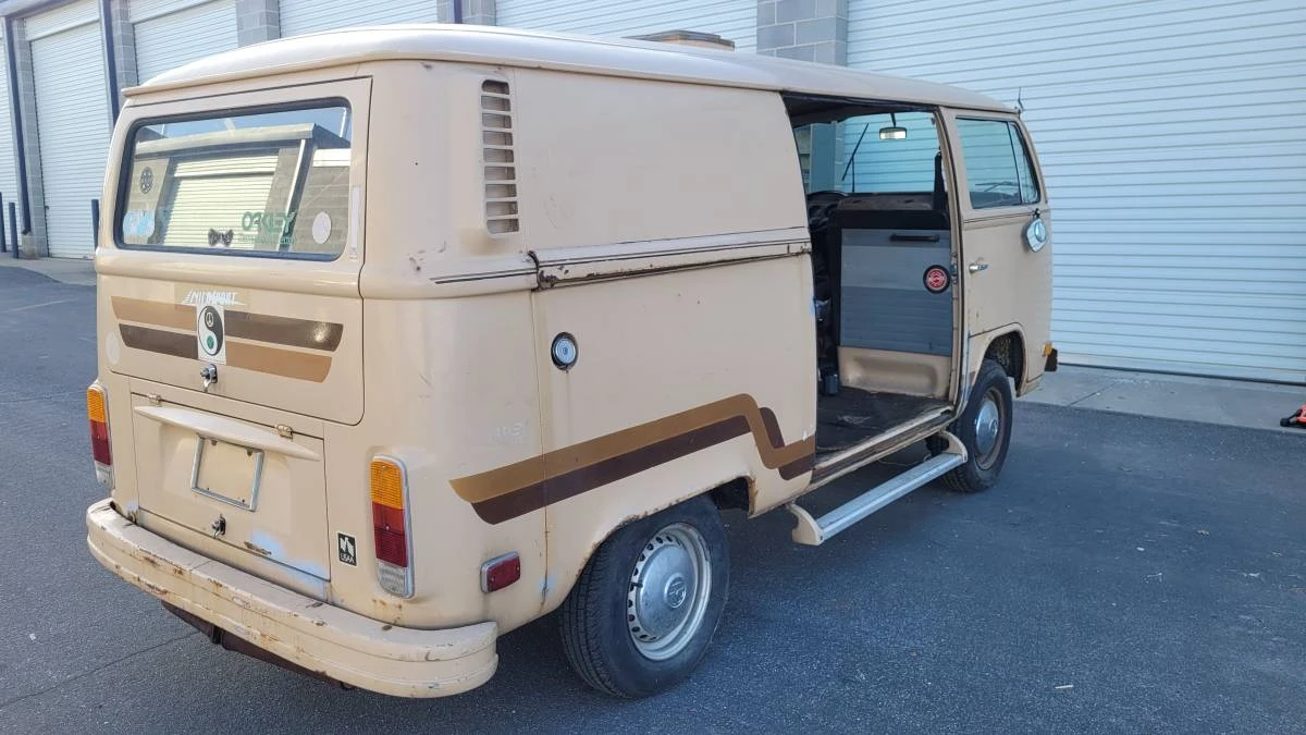 1974 Volkswagen Bay-Window Bus - Image 2 of 24