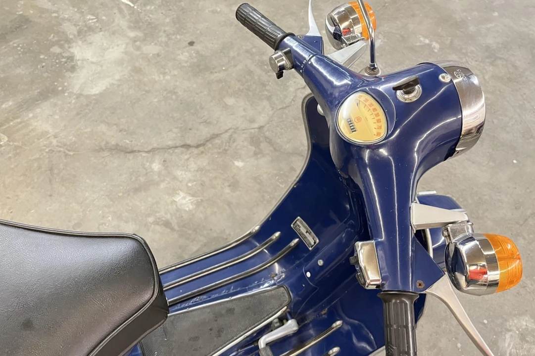 1974 Vespa Super & Primavera & P - Image 4 of 5