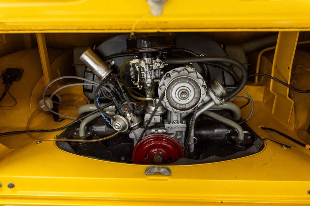 1974 Volkswagen Split-Window Bus - Image 4 of 31