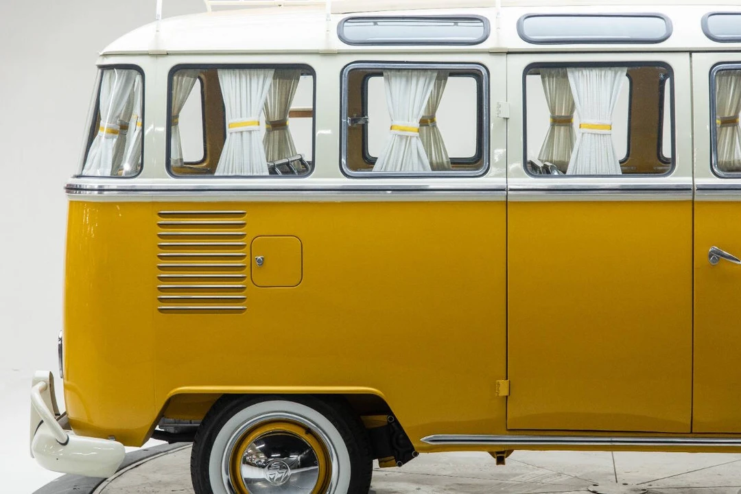 1974 Volkswagen Split-Window Bus - Image 7 of 31