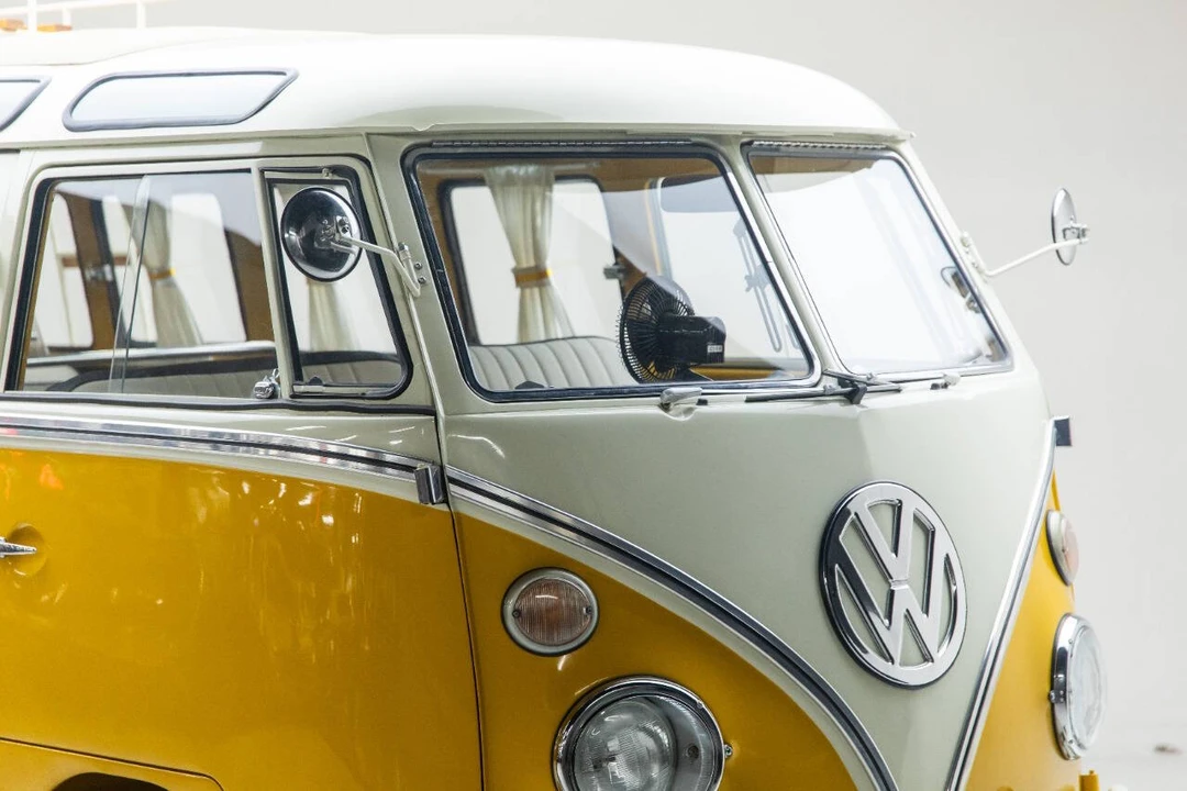 1974 Volkswagen Split-Window Bus - Image 22 of 31