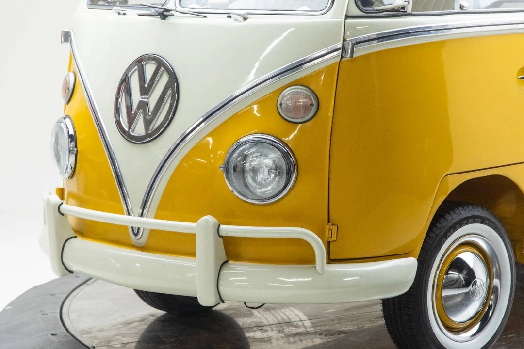 1974 Volkswagen Split-Window Bus - Image 19 of 31