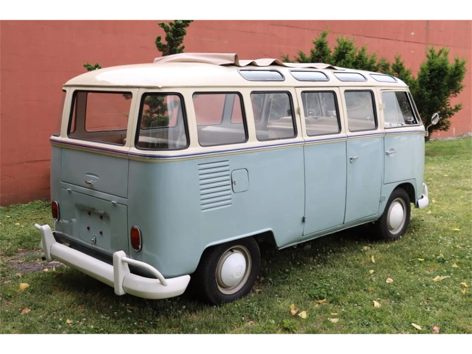 1974 Volkswagen Bay-Window Bus - Image 5 of 10
