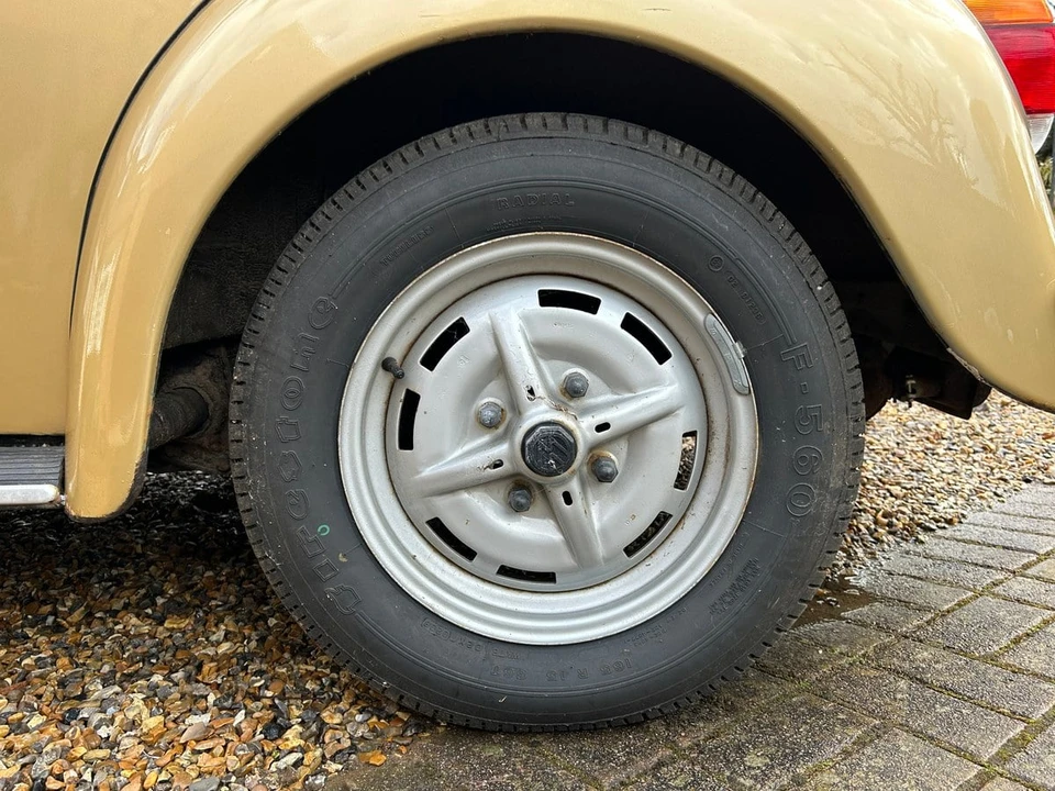 1974 Volkswagen Super Beetle - Image 19 of 30