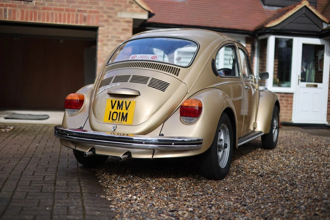 1974 Volkswagen Super Beetle - Image 10 of 30