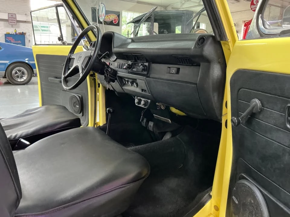 1974 Volkswagen Super Beetle - Image 10 of 10