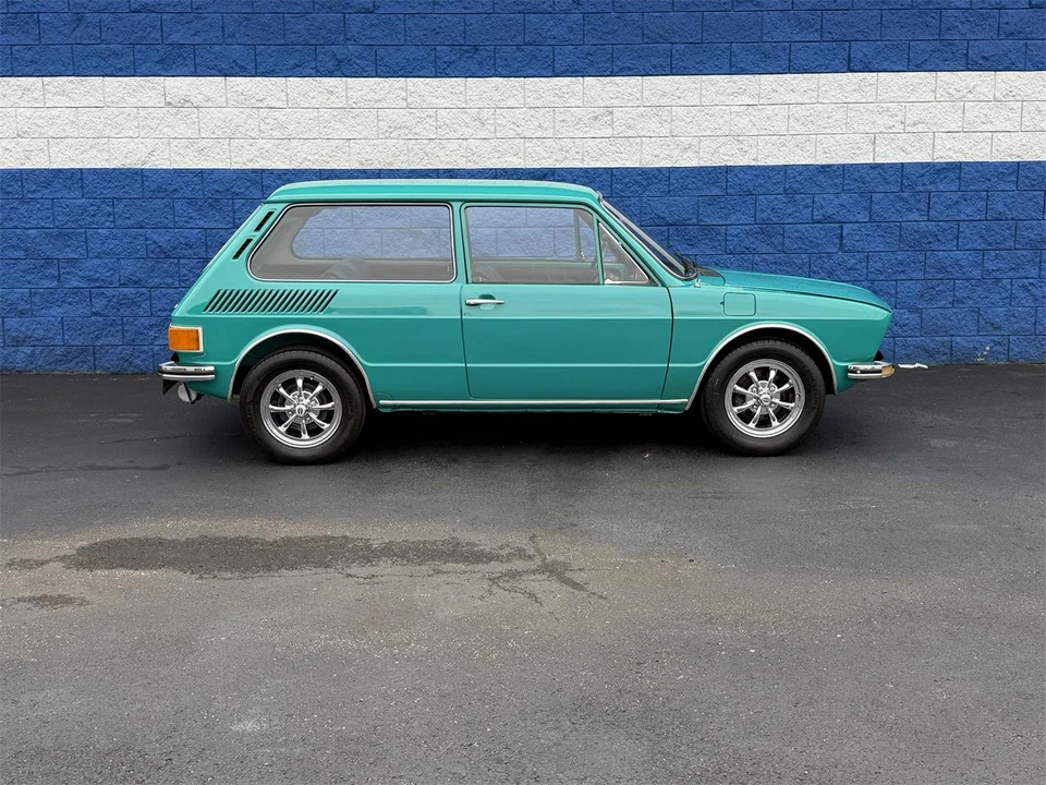 1974 Volkswagen Bay-Window Bus - Image 2 of 26