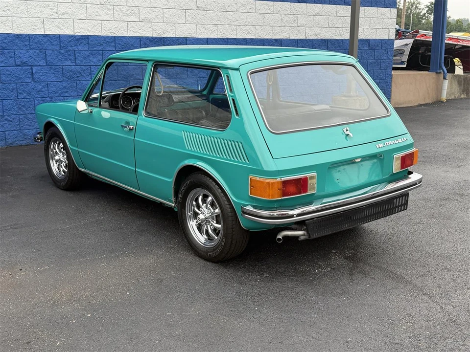 1974 Volkswagen Bay-Window Bus - Image 6 of 26