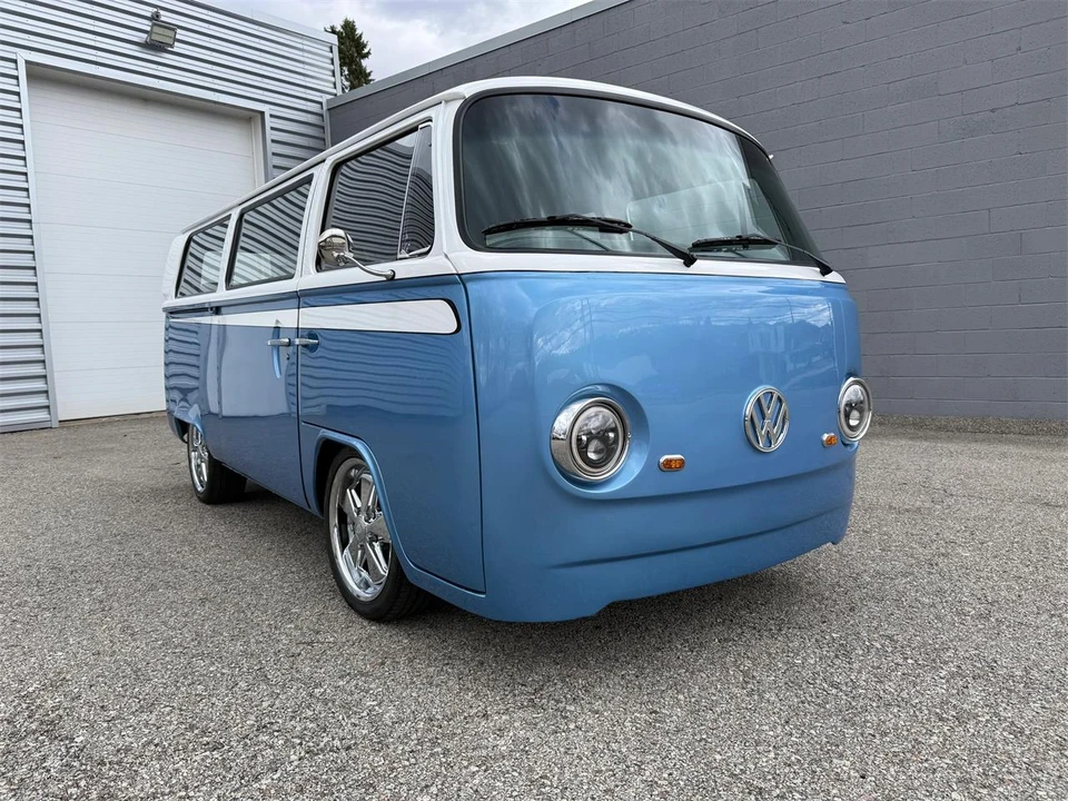 1974 Volkswagen Bay-Window Bus - Image 4 of 31