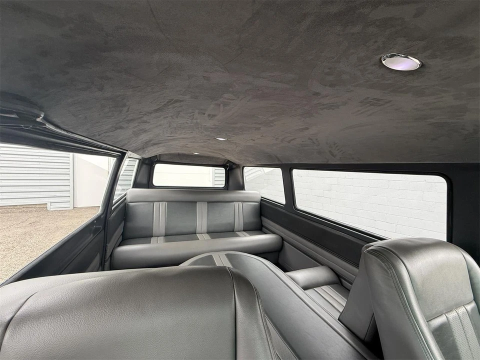 1974 Volkswagen Bay-Window Bus - Image 31 of 31