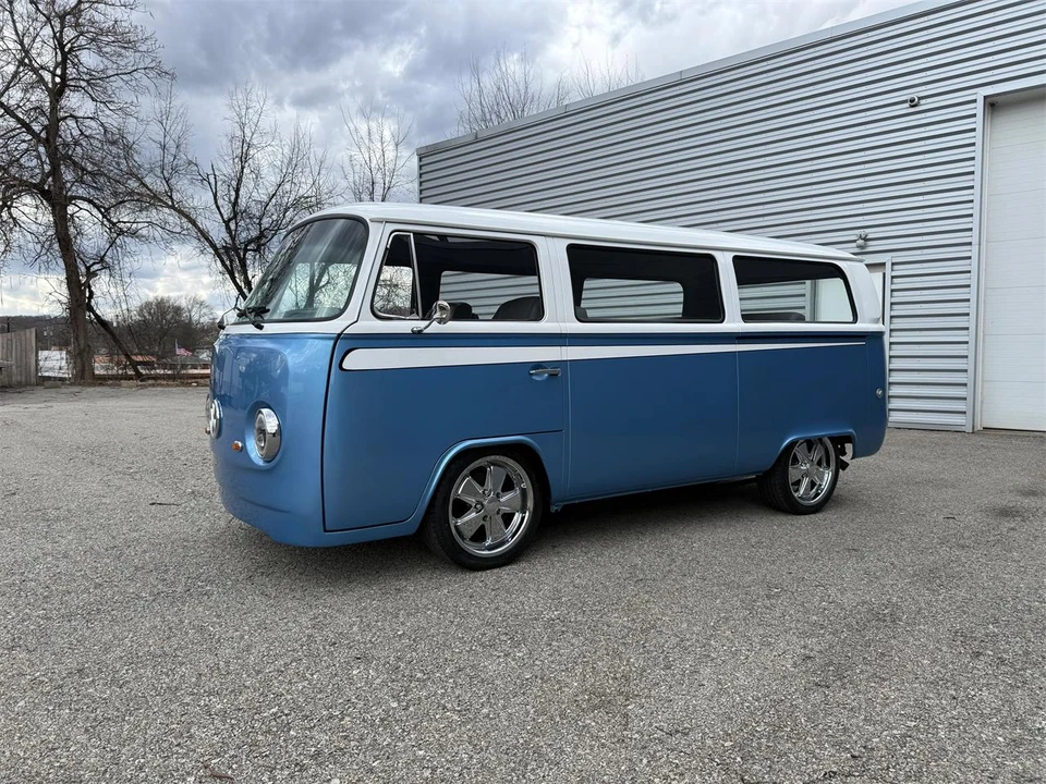 1974 Volkswagen Bay-Window Bus - Image 8 of 31