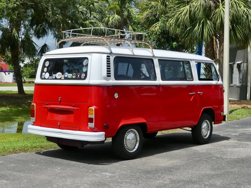 1974 Volkswagen Bay-Window Bus - Image 18 of 21