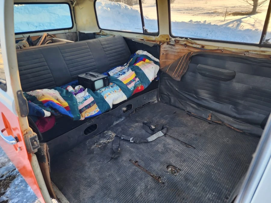 1974 Volkswagen Bay-Window Bus - Image 9 of 10