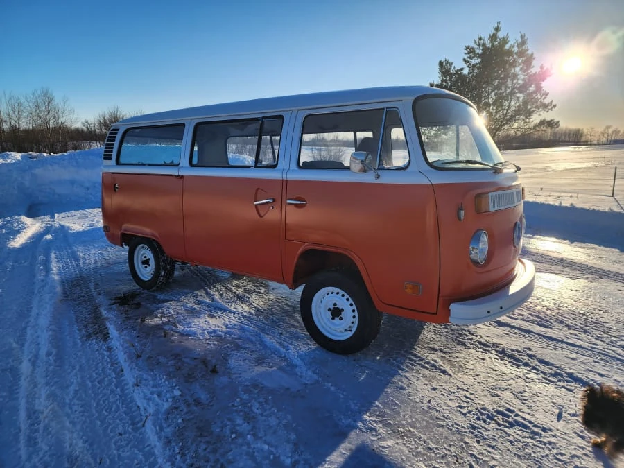 1974 Volkswagen Bay-Window Bus - Image 7 of 10
