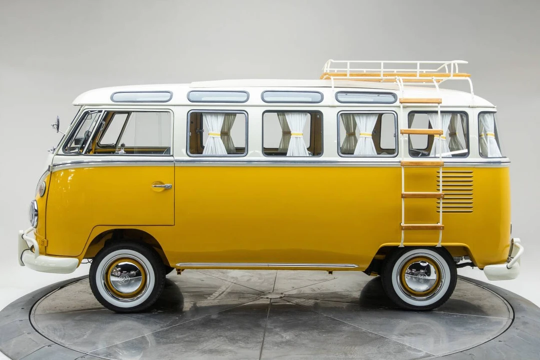 1974 Volkswagen Split-Window Bus - Image 3 of 21