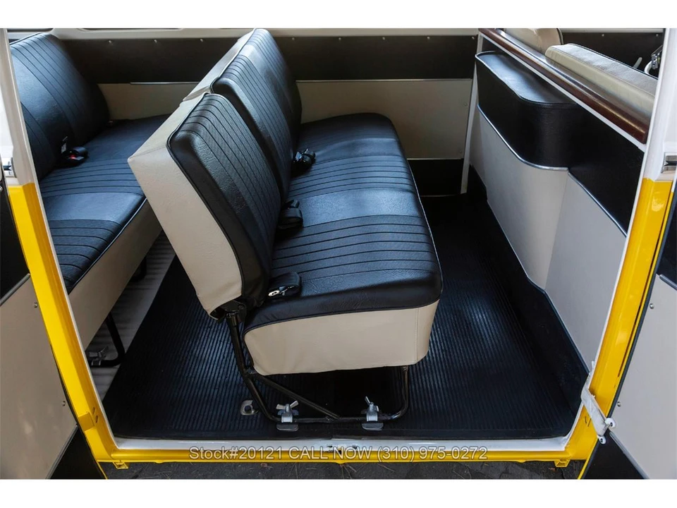 1974 Volkswagen Bay-Window Bus - Image 20 of 31