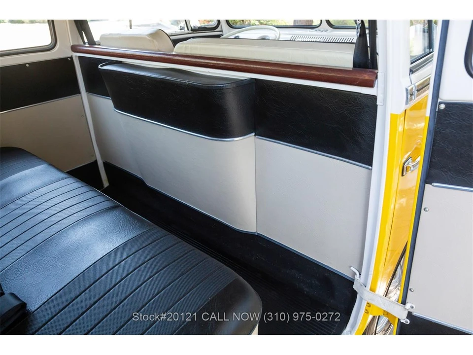 1974 Volkswagen Bay-Window Bus - Image 22 of 31