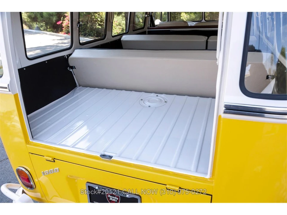 1974 Volkswagen Bay-Window Bus - Image 28 of 31