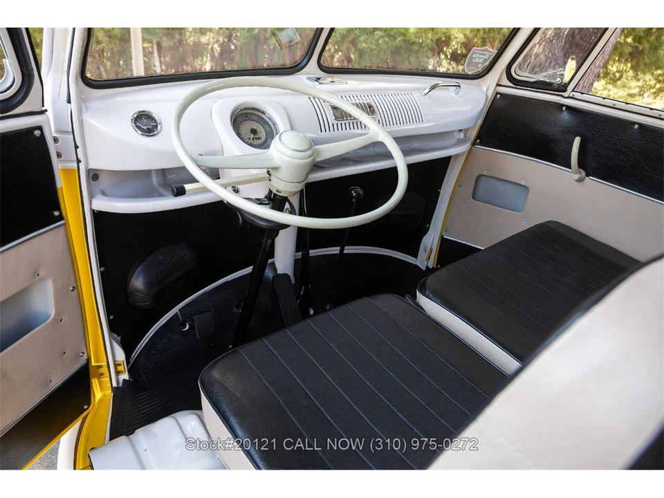 1974 Volkswagen Bay-Window Bus - Image 16 of 31