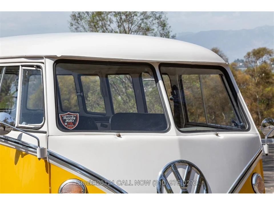 1974 Volkswagen Bay-Window Bus - Image 9 of 31