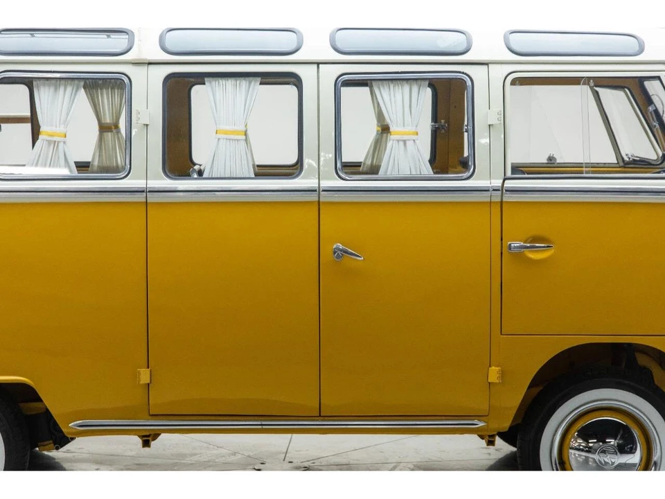 1974 Volkswagen Bay-Window Bus - Image 5 of 31
