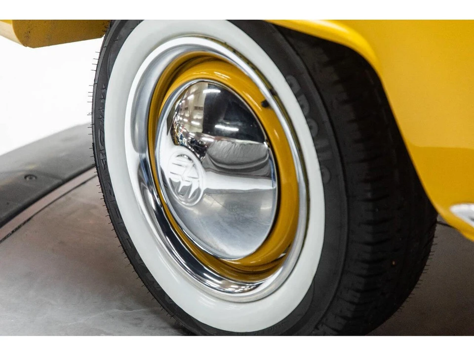 1974 Volkswagen Bay-Window Bus - Image 28 of 31