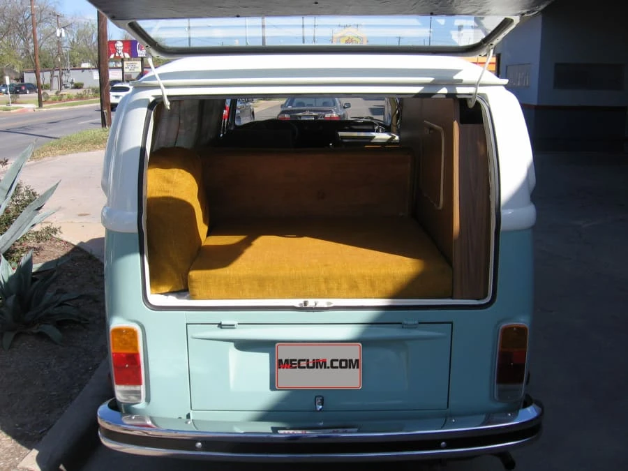 1974 Volkswagen Bay-Window Camper - Image 2 of 10