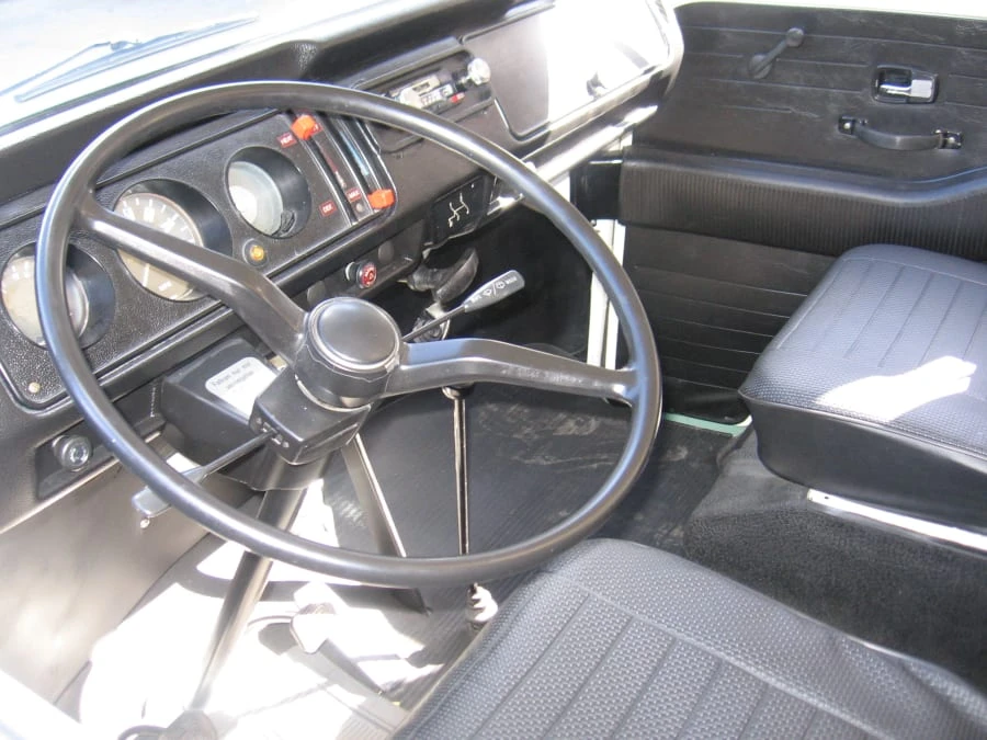 1974 Volkswagen Bay-Window Camper - Image 3 of 10