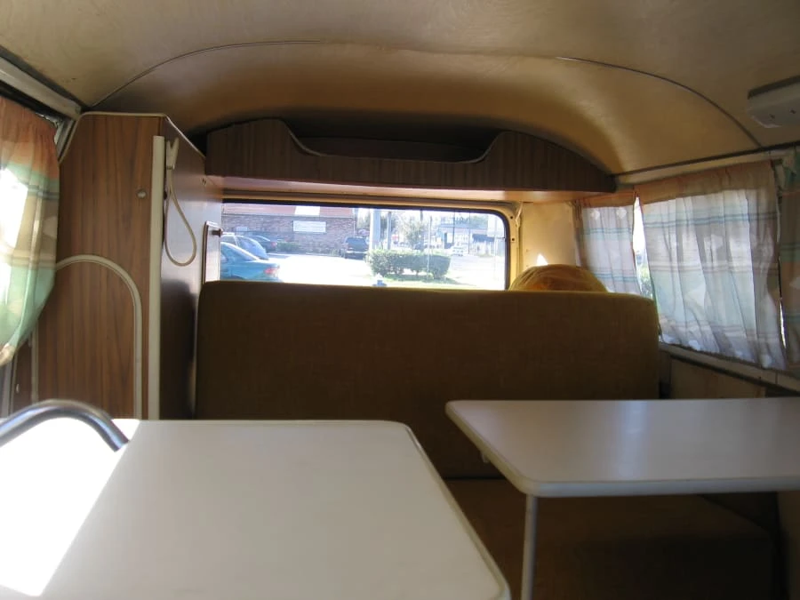 1974 Volkswagen Bay-Window Camper - Image 4 of 10