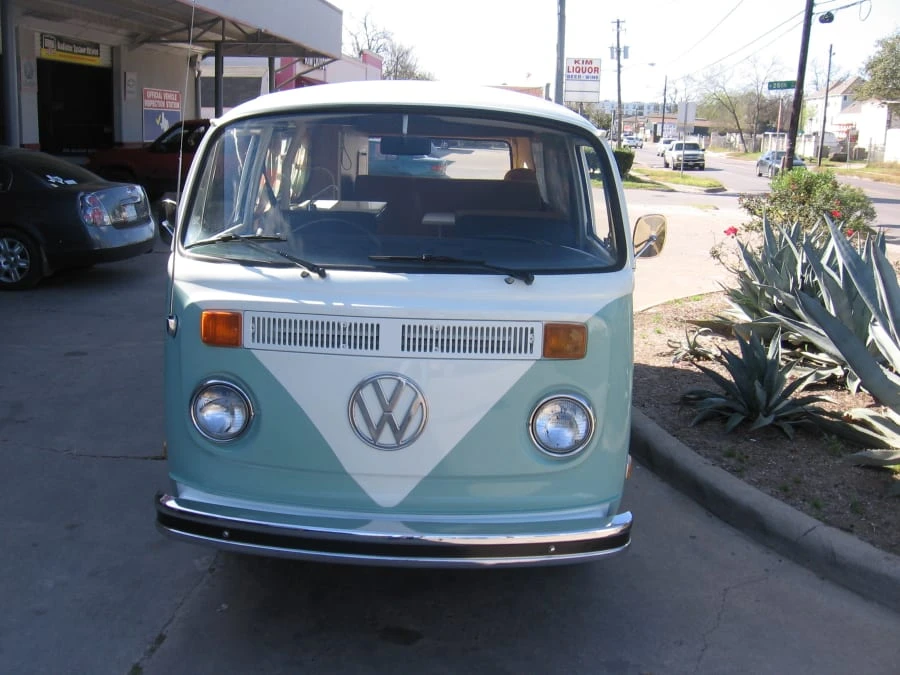 1974 Volkswagen Bay-Window Camper - Image 10 of 10
