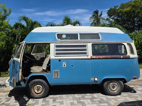 1974 Volkswagen Bus/Vanagon
