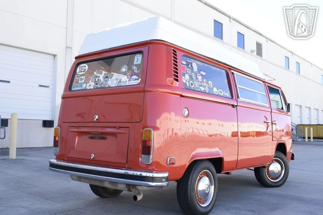 1974 Volkswagen Bay-Window Bus - Image 16 of 21