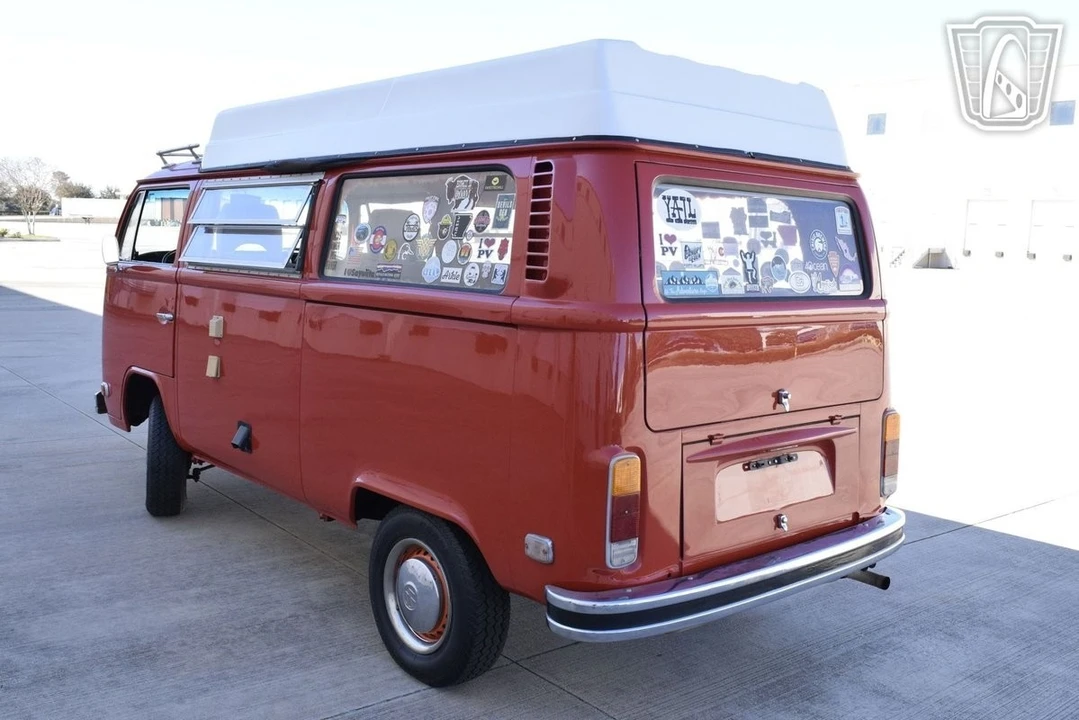 1974 Volkswagen Bay-Window Bus - Image 9 of 21