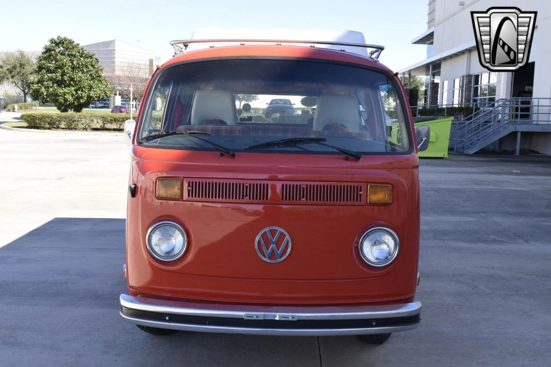 1974 Volkswagen Bay-Window Bus - Image 7 of 12