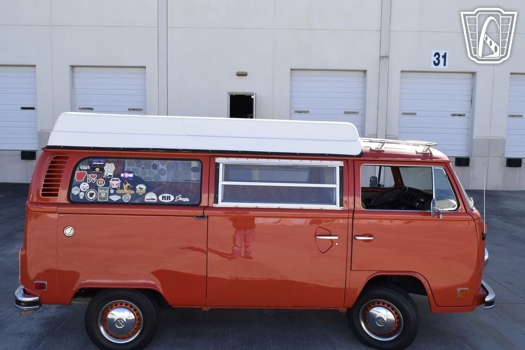 1974 Volkswagen Bay-Window Bus - Image 17 of 21