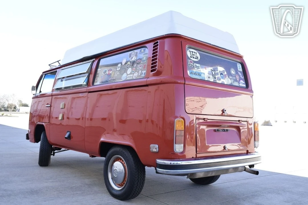 1974 Volkswagen Bay-Window Bus - Image 10 of 21