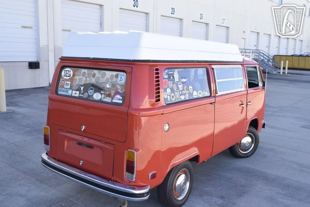 1974 Volkswagen Bay-Window Bus - Image 14 of 21